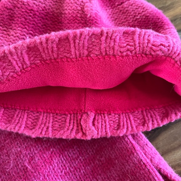 Lululemon Wool Beanie with matching scarf - Picture 2 of 2